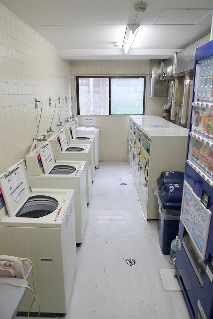 洗濯機をメンテナンス｜DKハウス神戸